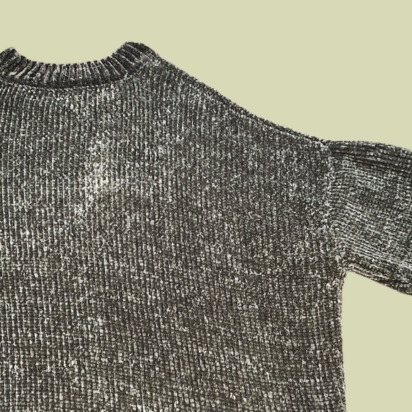 Ribbed Detail Velvet Texture Green Sweater - Picture 5 of 5